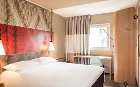 Ibis Swansea